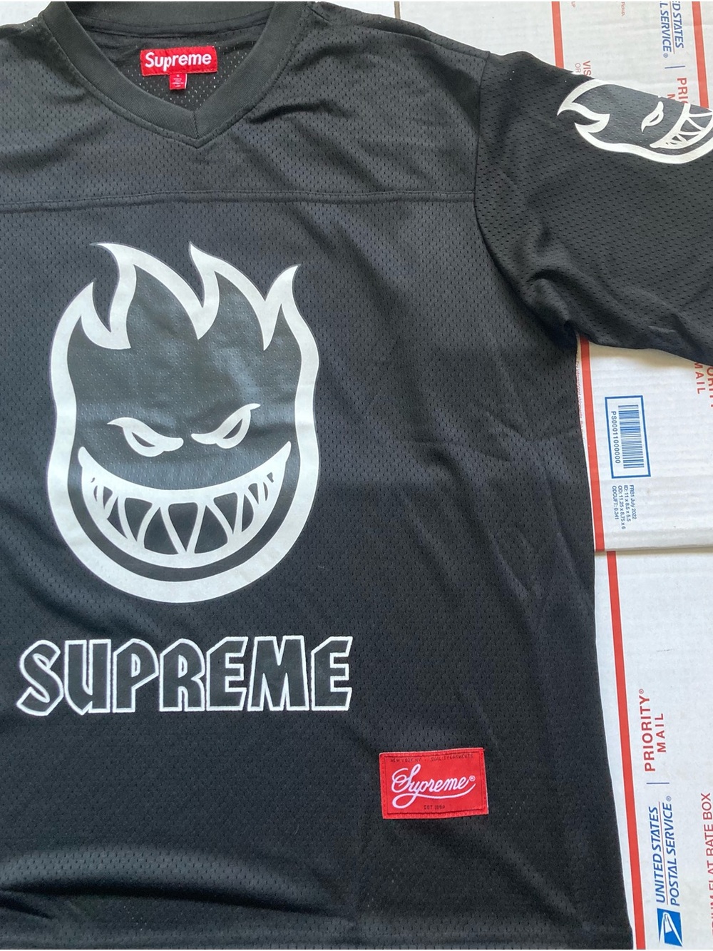 Supreme - Picture 3 of 3
